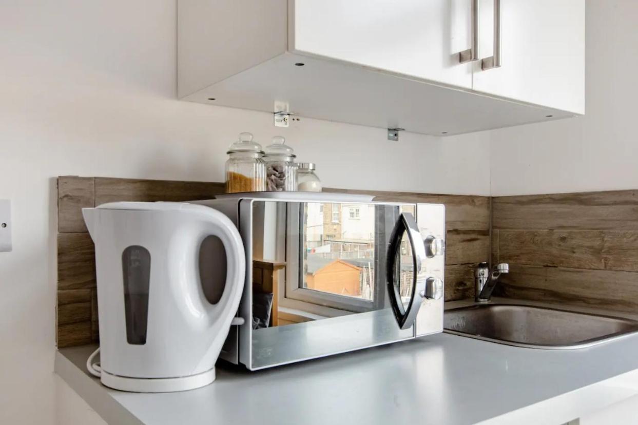 Double Room Edmonton Green, London N9 Buitenkant foto